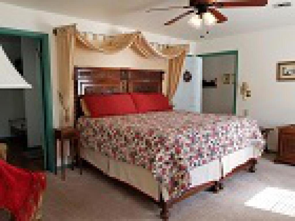Aldrich House Bed & Breakfast Williamsburg Rum bild